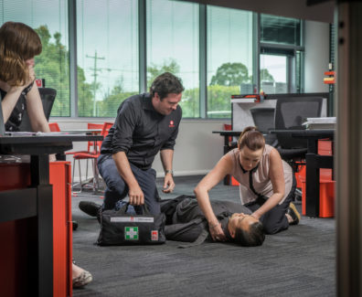 first-aid-training-in-the-work-place