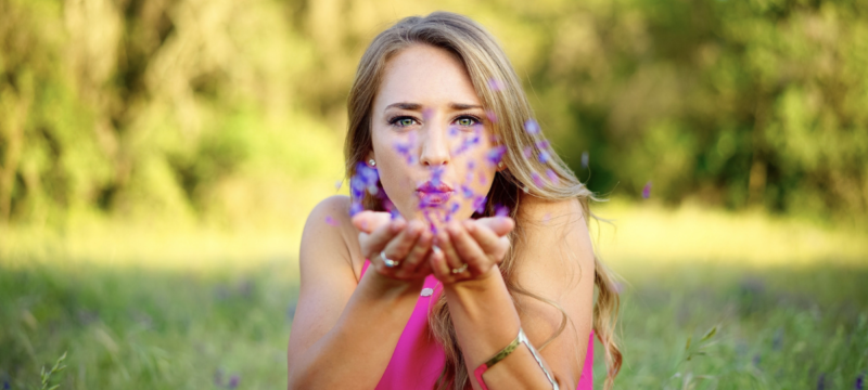 woman-flowers