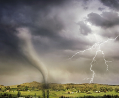 tornado-lightning